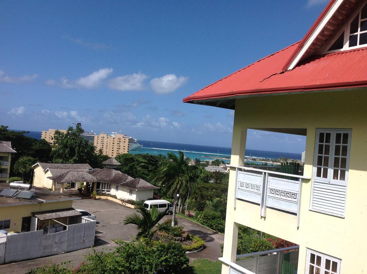 Ferienwohnung The View At Mystic Ridge Penthouse 78A Ocho Rios Exterior foto