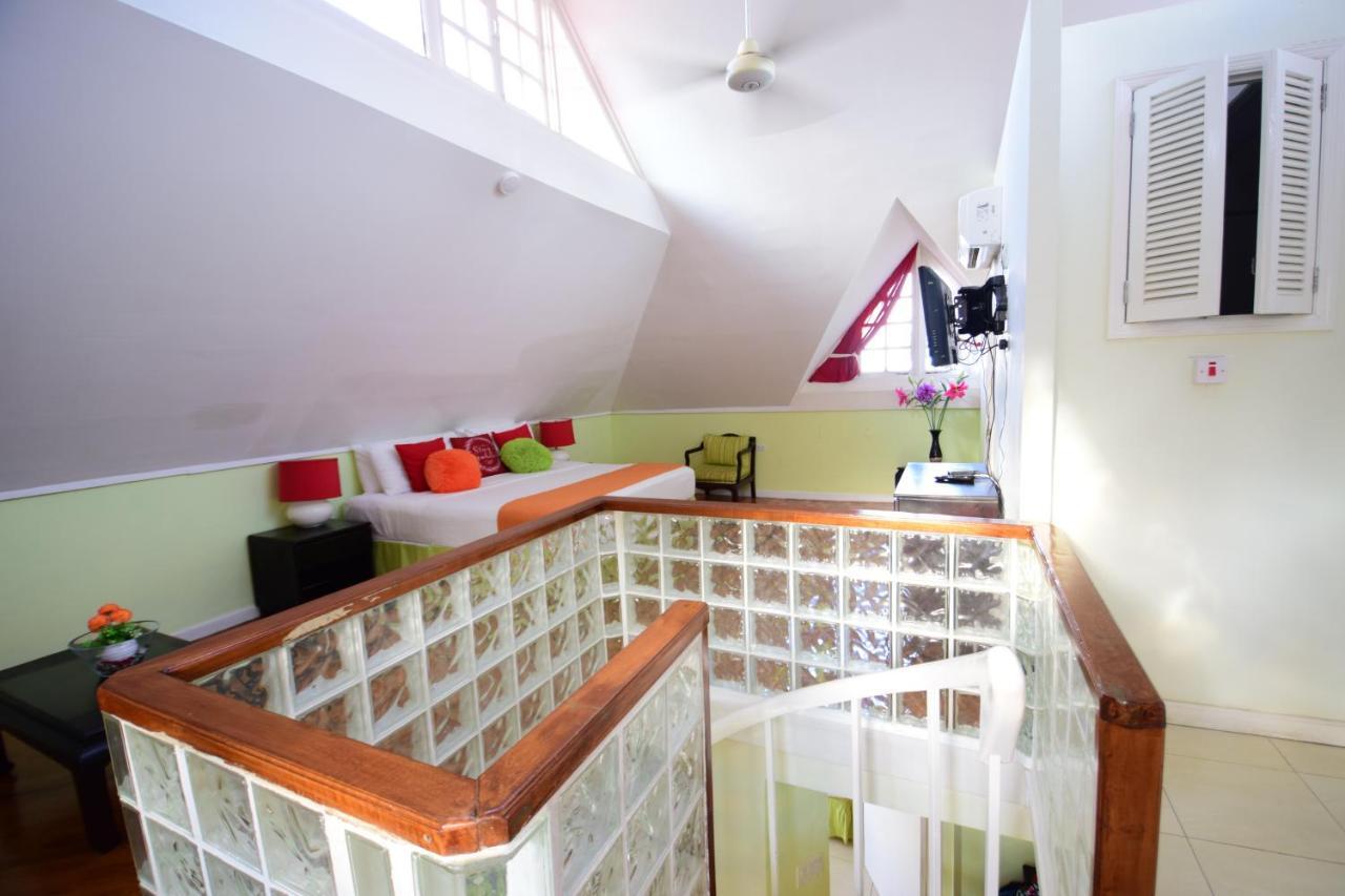 Ferienwohnung The View At Mystic Ridge Penthouse 78A Ocho Rios Exterior foto